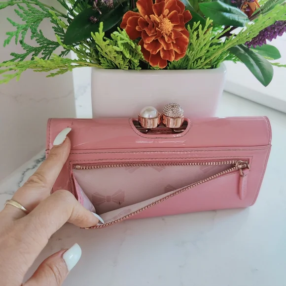 TED BAKER Leather Light Pink Purse Card Cash Holder Pearl &  Rustal Bobbles VGC - Picture 8 of 15